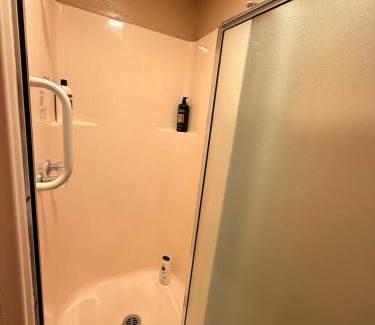 Cutten Apartment | Centrally located adu