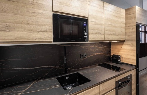 Feria Apartment | Centrally located apartment in Seville. THE HOLY QUEVEDO