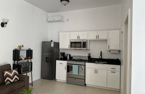 Giraudel Apartment | Cozy Apartment with Scenic Views and Top-notch Amenities