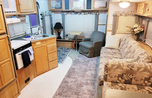 Mesilla Park House | Cozy RV Retreat: Pet-Friendly Stay with Great Amenities