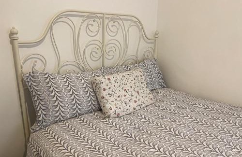 Shacklewell House | Conveniently Located Child-Friendly Room in London