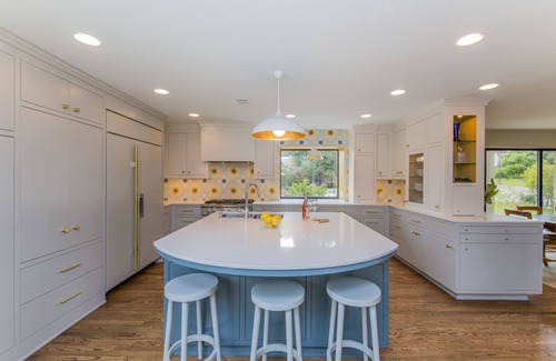 Barton Hills House | Prime Downtown Retreat with Private Pool - 10/10 Rated