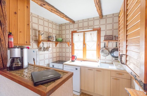 Montgenevre House | Perfectly Located 4-Bedroom Townhouse for 12 Guests