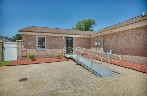 Newport News House | Conveniently Located Hampton Home Near Downtown Attractions