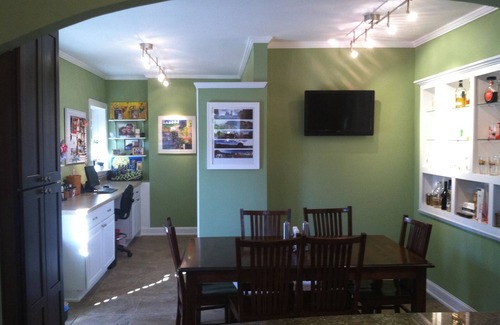 Strathmoor Village House | Ideal Home for Derby & Breeders Cup – Pet-Friendly Stay