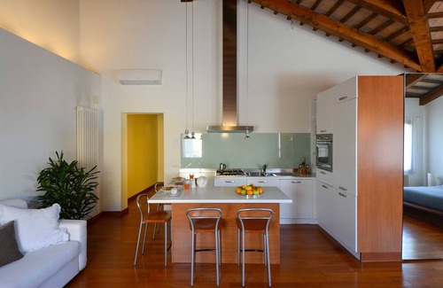 Castello Apartment | Top-Rated Minimalist Loft in Castello with Breakfast Included