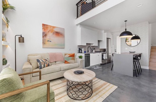 Lower Queen Anne House | Modern Seattle Townhome with Spectacular Space Needle Views