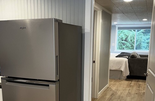 Snohomish Condo | Cozy Suite in Prime Location with Family-Friendly Amenities