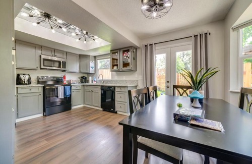 Mira Loma House | Pet-Friendly Reno Retreat with Yard and Spa Amenities