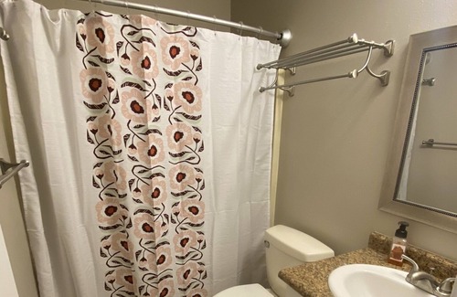 Crestview House | Ideal Location: Family-Friendly 3 Bedroom Near Beaches