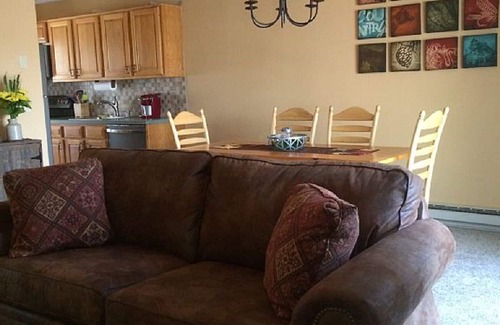White Haven House | Premier Stay Near All The Best Poconos Attractions!
