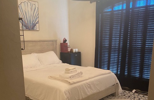 Wheatland House | Conveniently Located Room with Private Bath Near Airport