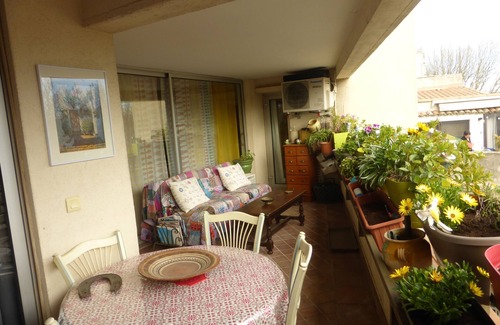 Arles Apartment | Historic Center Getaway with Terrace, WiFi & Family Comfort