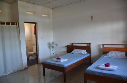 Antsiranana Bed & Breakfast | Budget-Friendly Centre Lucien Botovasoa with Breakfast & Kitchen