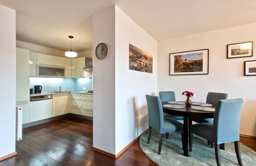 Prague 2 Apartment | Delux Apartment with Terrace & Prime Location Near Centre