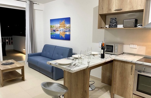 Msida Apartment | Modern Penthouse Near Amenities with Breakfast Included