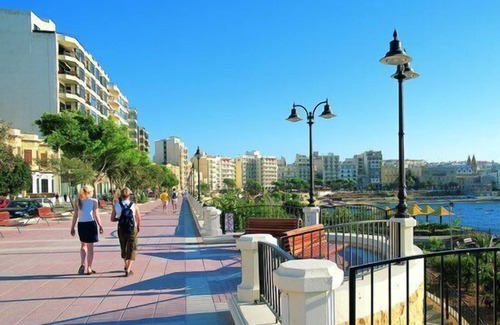 Msida Apartment | Modern Penthouse Near Amenities with Breakfast Included