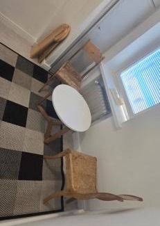 Alppiharju Apartment | Cozy Studio Retreat in Kallio, Helsinki - Pet Friendly