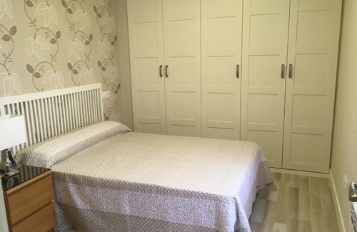 Logrono City Centre Apartment | Cozy Centrico Apartment Near Train Station - Pet Friendly Stay