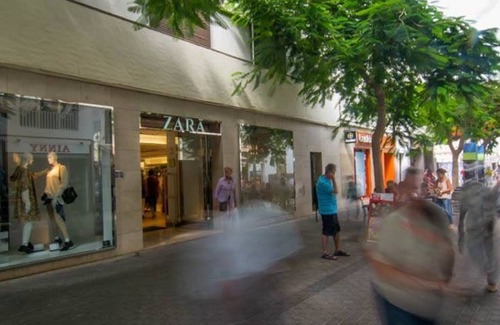 Arrecife Condo | Pet-Friendly Centro Apartment in Arrecife with Great Amenities
