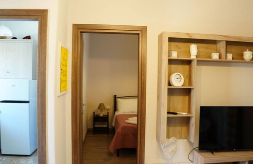 Lefkada Apartment | Unforgettable Centro Bianco Lefkada: Family-Friendly Stay