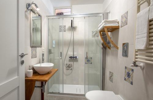 Lake Bracciano Apartment | Pet-Friendly Centro e Spiaggia Ardesia with Kitchen Access