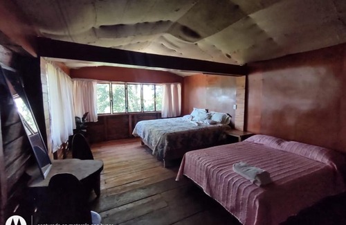 Catemaco House | Pet-Friendly Retreat at Centro Ecoturistico Cabañas
