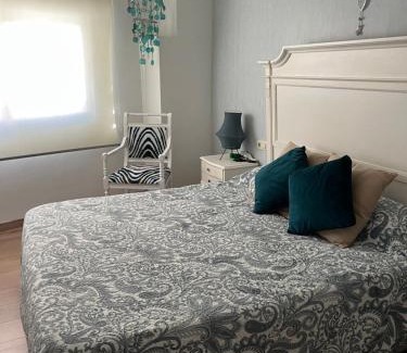 Manzanares Apartment | Historic Centro: Family-Friendly Accommodations Await