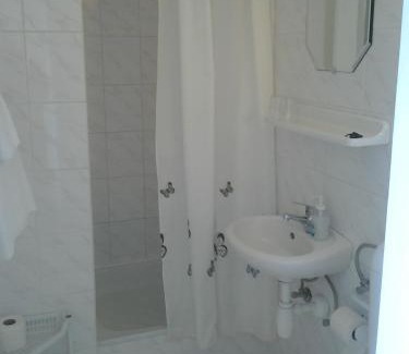 Szentendrei House | Discover Oceanfront Comfort at Centrum Panzió