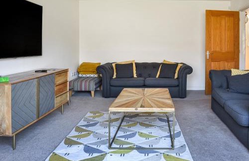 Penrith House | Family-Friendly Retreat at Centurion Rise Awaits You