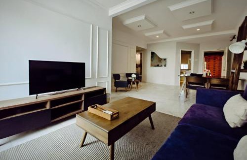 Kampung Sungai Nibong Apartment | Elegant Century Bay Private Residences with Pool & Hot Tub