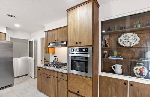 Redmond Terrace House | Century Oaks Trio - Easy walk to campus from from your Historic District getaway