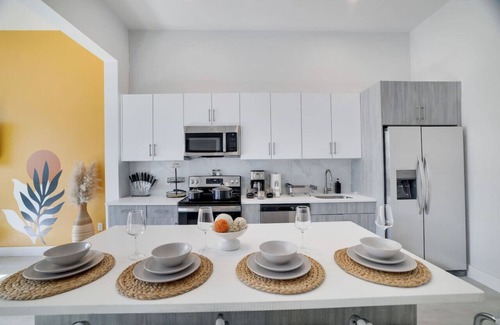 Allentown Apartment | Discover the CEO Suite - Atown's Premier Stay