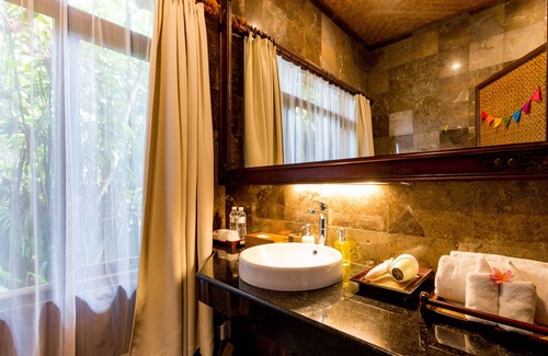 Sidemen Hotel | Relax at Cepik Villa Sidemen with Pool & Ocean Views
