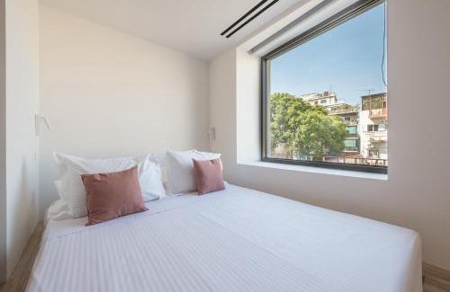 Kerameikos Apartment | Discover Ceramian Athens: Family-Friendly 4-Star Retreat