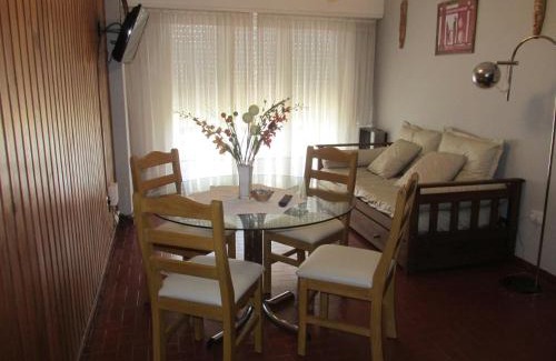 Miramar Apartment | Conveniently Located Hotel: Guest Rated 10/10 Experience