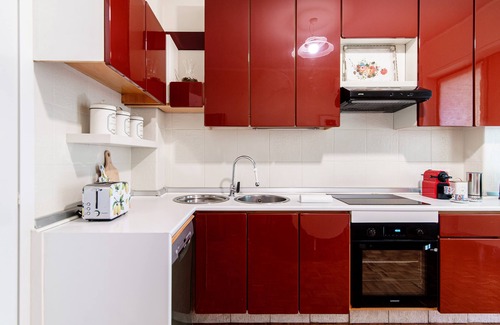 Cernobbio Apartment | Inviting Cernobbio Garden View with Kitchen & Breakfast
