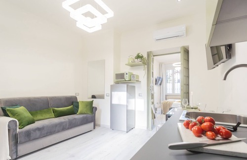 Cernobbio Apartment | Discover Comfort at Cernobbio Green Suite with Spa & Kitchen