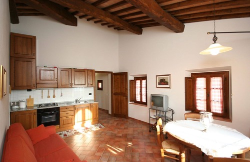 Certaldo Alto Apartment | Historic Certaldo 3: Guest Rated 9.8 with Spa & Breakfast