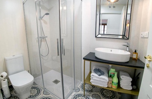 Toledo City Center Apartment | Elegant Cervantes 5 Collection - Bisagra Delux Awaits You
