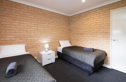 Cervantes Hotel | Discover Cervantes Pinnacles Motel: Family-Friendly Stay