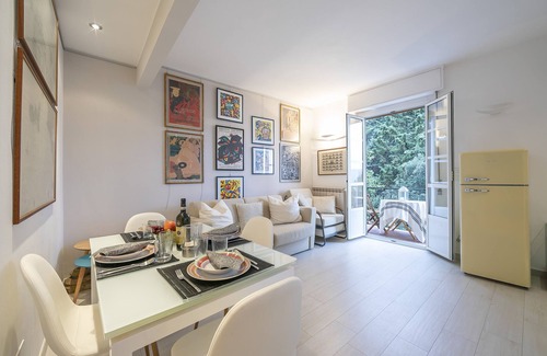 Capo Mimosa-Rollo Apartment | Discover Maremonti: Family-Friendly Stay Near Cervo Beach