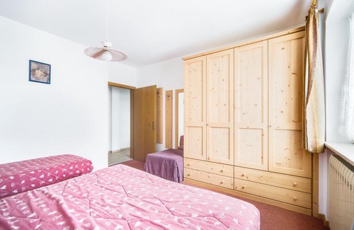 Canazei Apartment | Pet-Friendly Comfort at Cesa Raffaella - Vernel Apartment