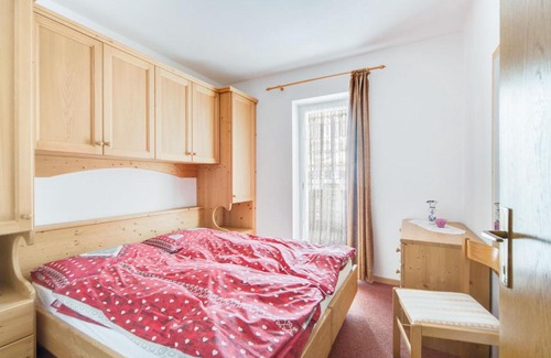 Canazei Apartment | Pet-Friendly Comfort at Cesa Raffaella - Vernel Apartment