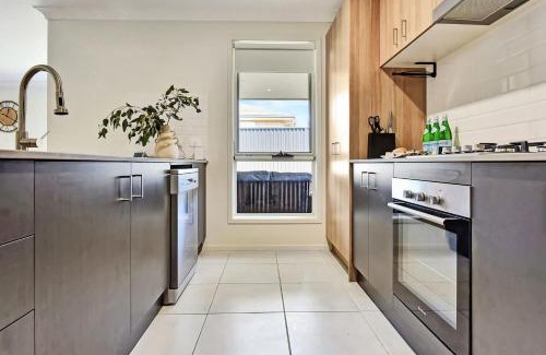 Cessnock House | Discover Cessnock Haven - Modern Country Retreat for Families