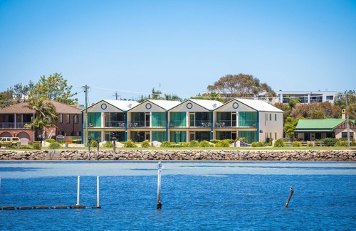 Merimbula Apartment | Exceptional Cetacea Apartments: Lake View with Pool Access