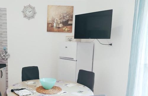 Cetara Apartment | Child-Friendly Retreat at Cetara Sunny House, Rated 9.7