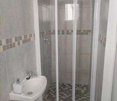 Kraaifontein House | Exceptional Cethone Guest House: Child-Friendly Retreat
