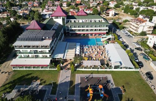 Ocaklar Hotel | Relax at Ceti̇n Presti̇ge Resort with Private Beach & Pool