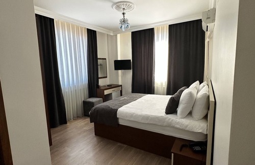 Demirkoy Hotel | Inviting Stay at Cetinler Hotel with Family-Friendly Amenities